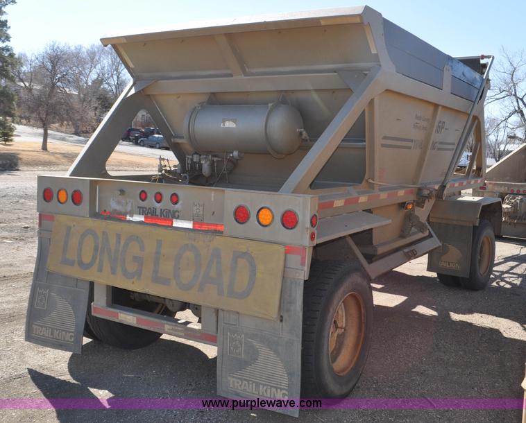 image for item F2215 2009 Trail King TKBDP11-202 bottom dump trailer