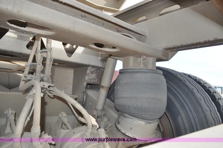 image for item F2215 2009 Trail King TKBDP11-202 bottom dump trailer