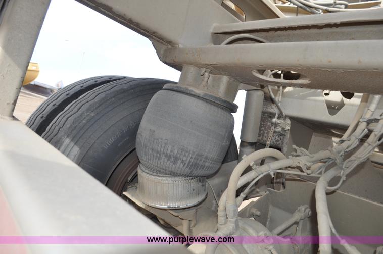 image for item F2215 2009 Trail King TKBDP11-202 bottom dump trailer