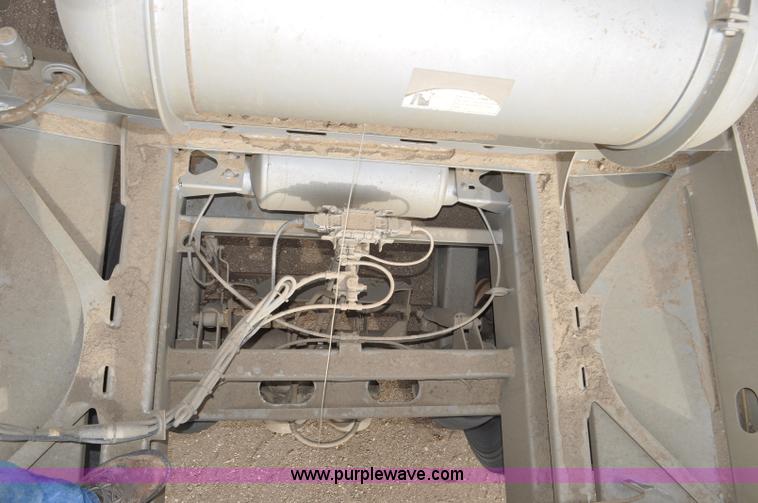 image for item F2215 2009 Trail King TKBDP11-202 bottom dump trailer