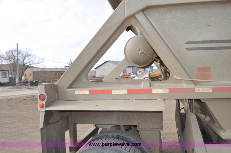 image for item F2215 2009 Trail King TKBDP11-202 bottom dump trailer