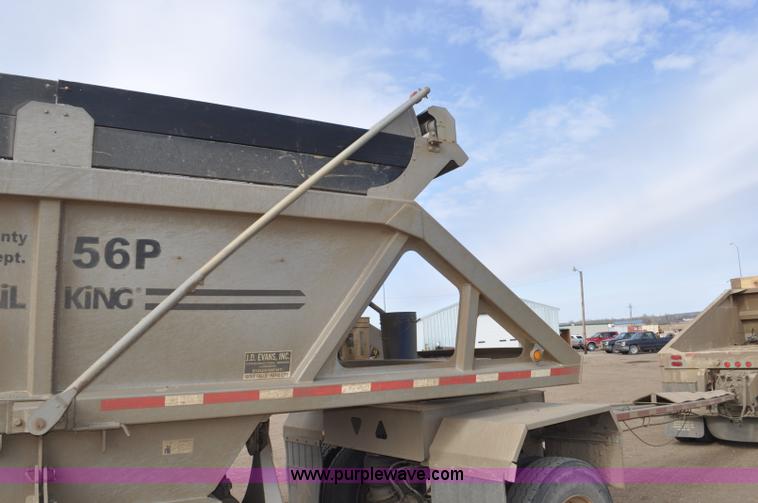 image for item F2215 2009 Trail King TKBDP11-202 bottom dump trailer