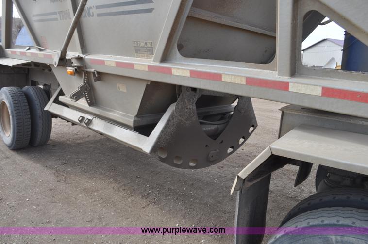image for item F2215 2009 Trail King TKBDP11-202 bottom dump trailer