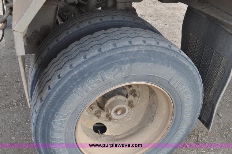 image for item F2215 2009 Trail King TKBDP11-202 bottom dump trailer