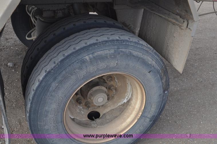 image for item F2215 2009 Trail King TKBDP11-202 bottom dump trailer