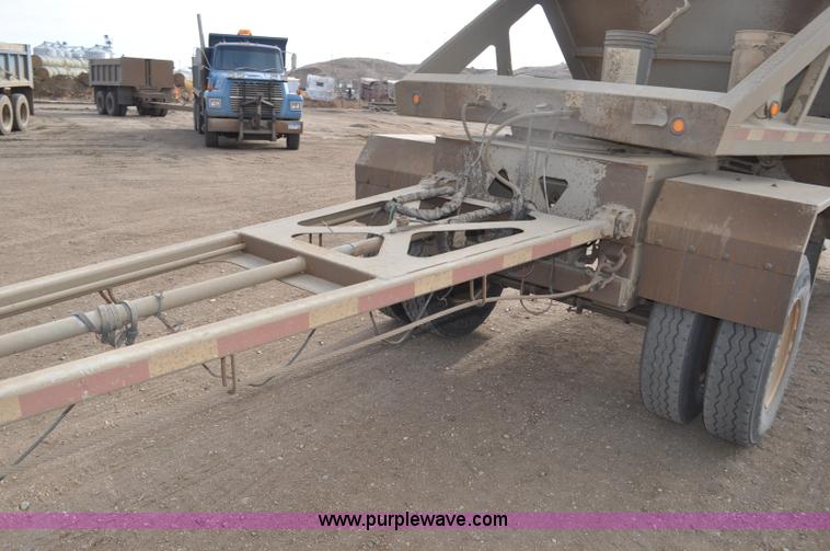 image for item F2215 2009 Trail King TKBDP11-202 bottom dump trailer