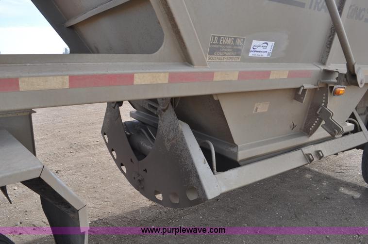 image for item F2215 2009 Trail King TKBDP11-202 bottom dump trailer