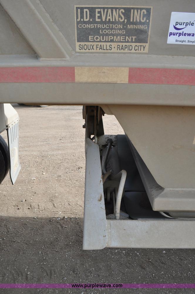 image for item F2215 2009 Trail King TKBDP11-202 bottom dump trailer