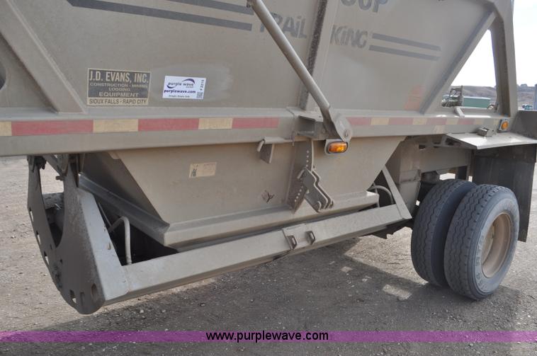 image for item F2215 2009 Trail King TKBDP11-202 bottom dump trailer