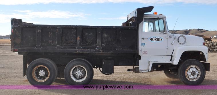 image for item F2224 1970 Ford dump truck