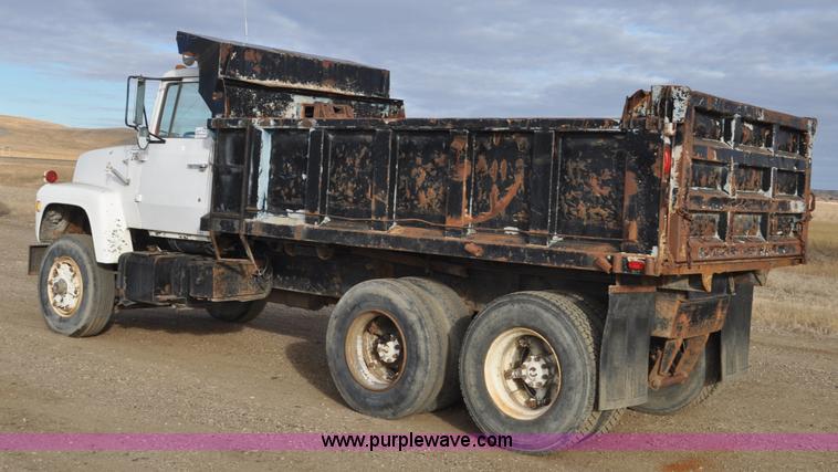 image for item F2224 1970 Ford dump truck