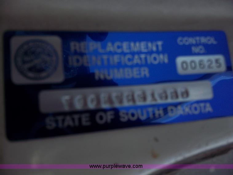 image for item F2224 1970 Ford dump truck