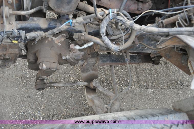 image for item F2225 1976 International Loadstar 1600 dump truck