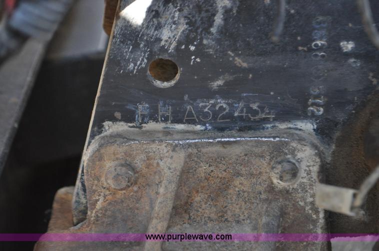 image for item F2225 1976 International Loadstar 1600 dump truck