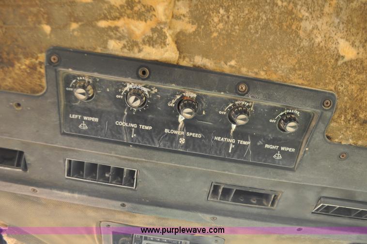 image for item F2226 1975 John Deere 8630 4WD tractor