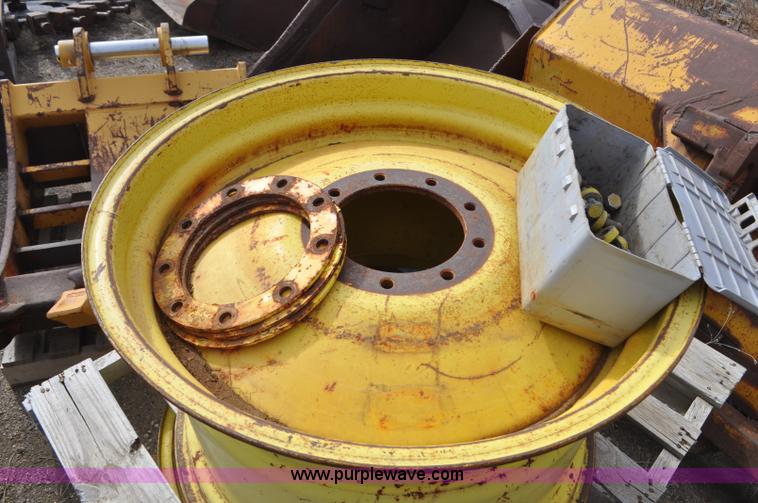 image for item F2226 1975 John Deere 8630 4WD tractor