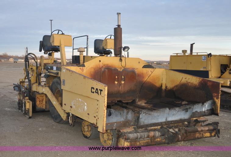 image for item F2229 1987 Caterpillar AP-800 asphalt paver