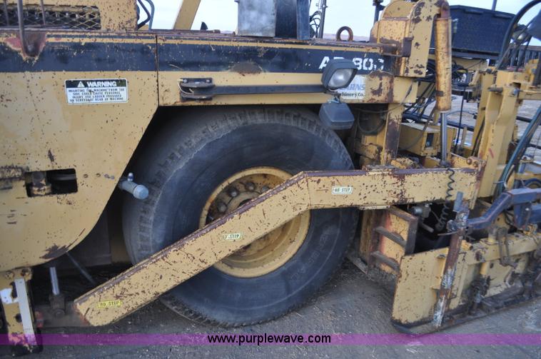 image for item F2229 1987 Caterpillar AP-800 asphalt paver