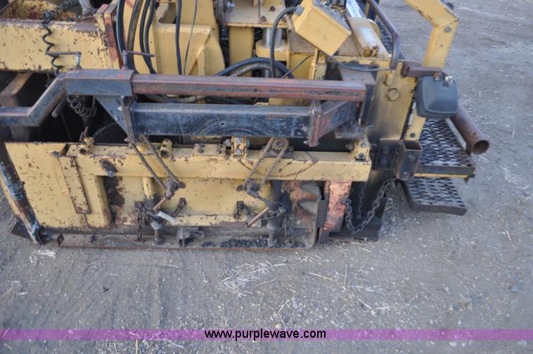 image for item F2229 1987 Caterpillar AP-800 asphalt paver