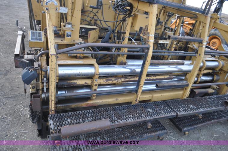 image for item F2229 1987 Caterpillar AP-800 asphalt paver