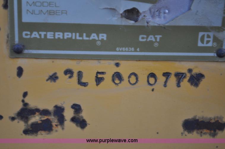 image for item F2229 1987 Caterpillar AP-800 asphalt paver