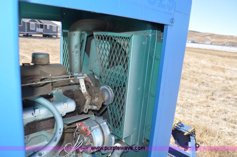 image for item F2233 Onan 45EM-9R/3426A generator