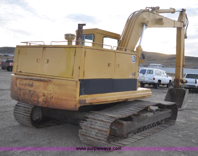 image for item F2236 1977 Caterpillar 225 excavator