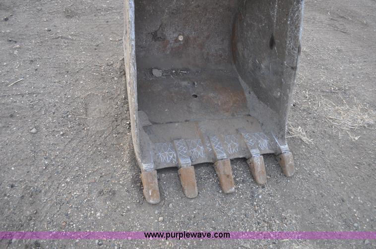 image for item F2236 1977 Caterpillar 225 excavator