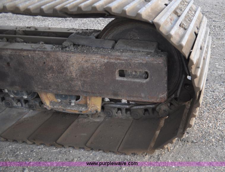 image for item F2236 1977 Caterpillar 225 excavator