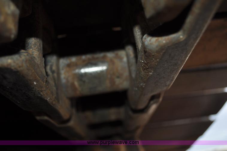 image for item F2236 1977 Caterpillar 225 excavator