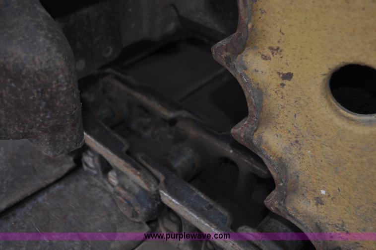 image for item F2236 1977 Caterpillar 225 excavator