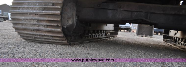 image for item F2236 1977 Caterpillar 225 excavator