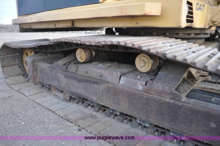 image for item F2236 1977 Caterpillar 225 excavator