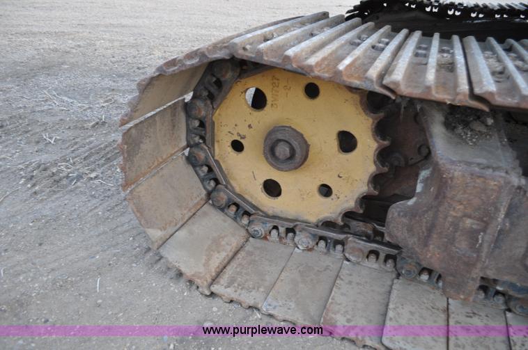 image for item F2236 1977 Caterpillar 225 excavator