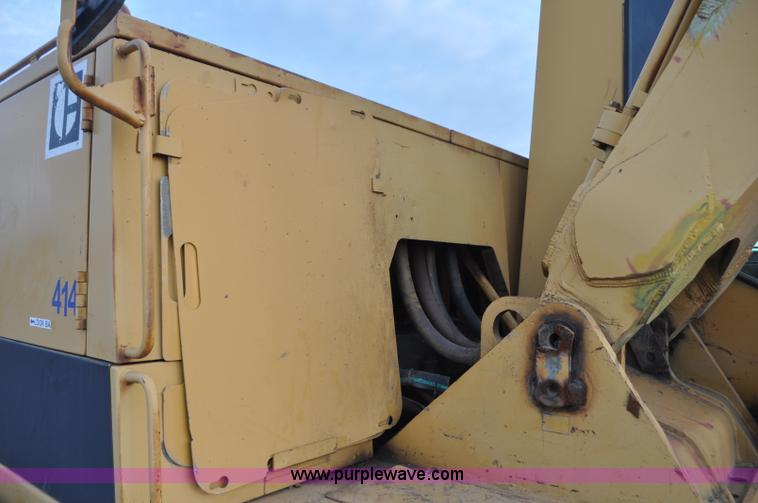 image for item F2236 1977 Caterpillar 225 excavator
