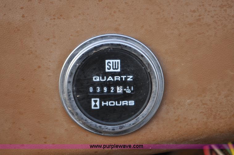 image for item F2236 1977 Caterpillar 225 excavator