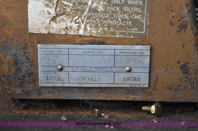 image for item F2236 1977 Caterpillar 225 excavator