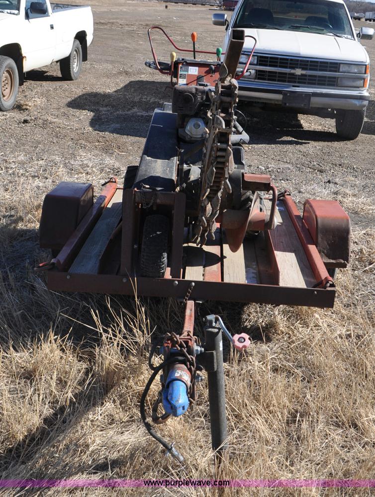 image for item F2239 2002 Ditch Witch 1230H trencher