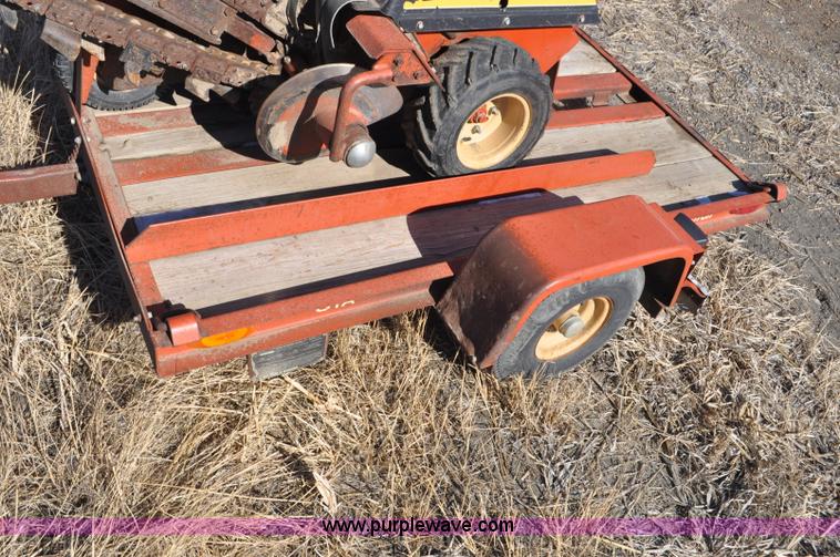 image for item F2239 2002 Ditch Witch 1230H trencher