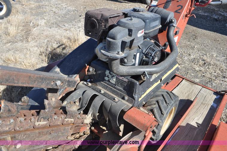 image for item F2239 2002 Ditch Witch 1230H trencher