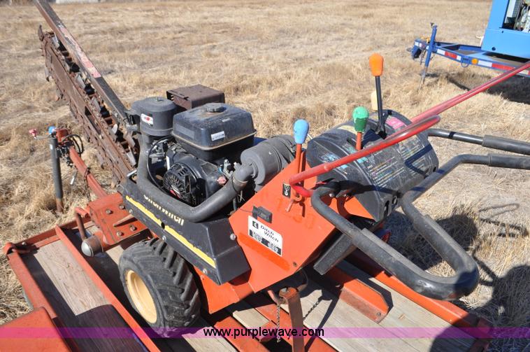 image for item F2239 2002 Ditch Witch 1230H trencher