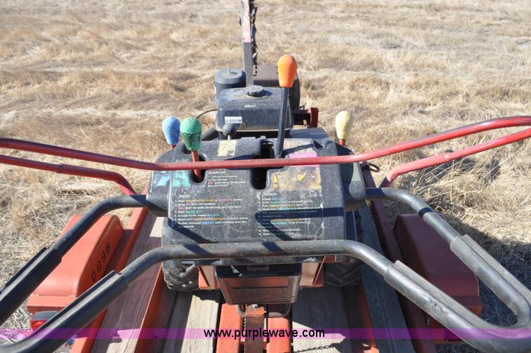 image for item F2239 2002 Ditch Witch 1230H trencher