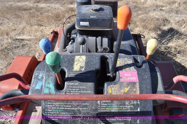 image for item F2239 2002 Ditch Witch 1230H trencher