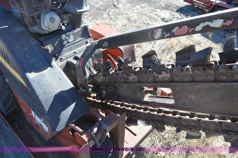 image for item F2239 2002 Ditch Witch 1230H trencher