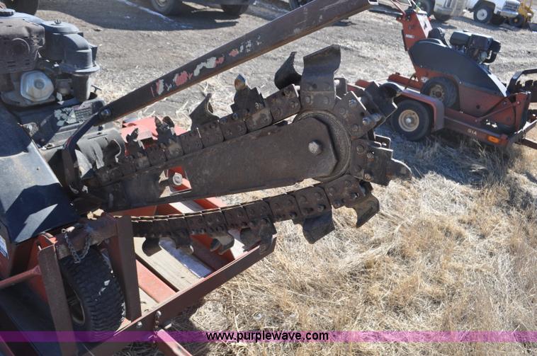 image for item F2239 2002 Ditch Witch 1230H trencher