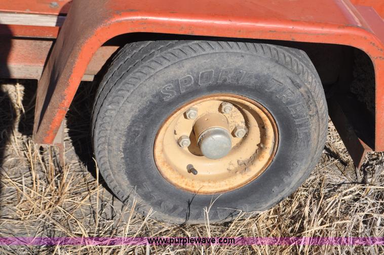 image for item F2240 2002 Ditch Witch 1230H trencher