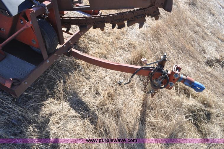 image for item F2240 2002 Ditch Witch 1230H trencher