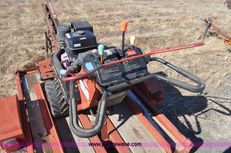 image for item F2240 2002 Ditch Witch 1230H trencher