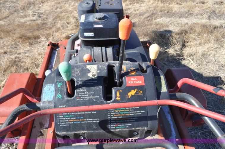 image for item F2240 2002 Ditch Witch 1230H trencher