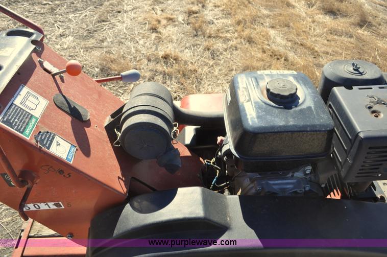 image for item F2240 2002 Ditch Witch 1230H trencher